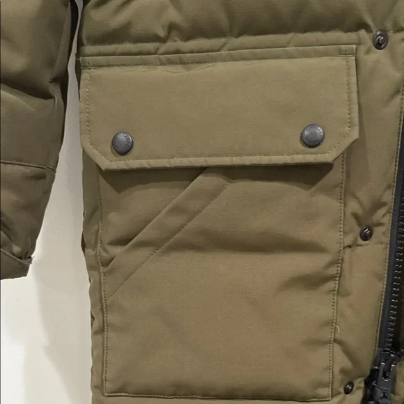 Canada Goose Men’s Military Green Puffer Jacket with Fur Hood - Picture 6 of 14